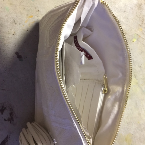 White Merona Clutch with Tassle - Picture 3 of 4