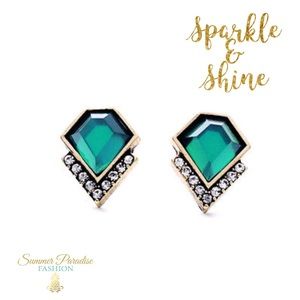 🆕 Emerald Stud Earrings