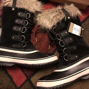 BRAND NEW Sorel winter boots Black