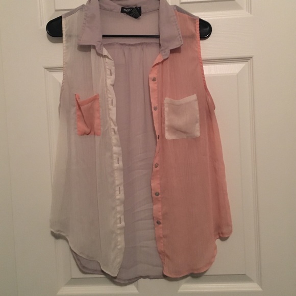 Three tone mesh dressy tank.