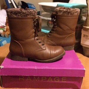 Brown sweater "combat boots