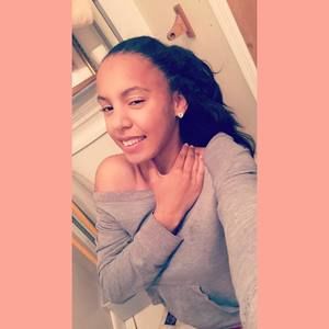 Meet your Posher, Cierra