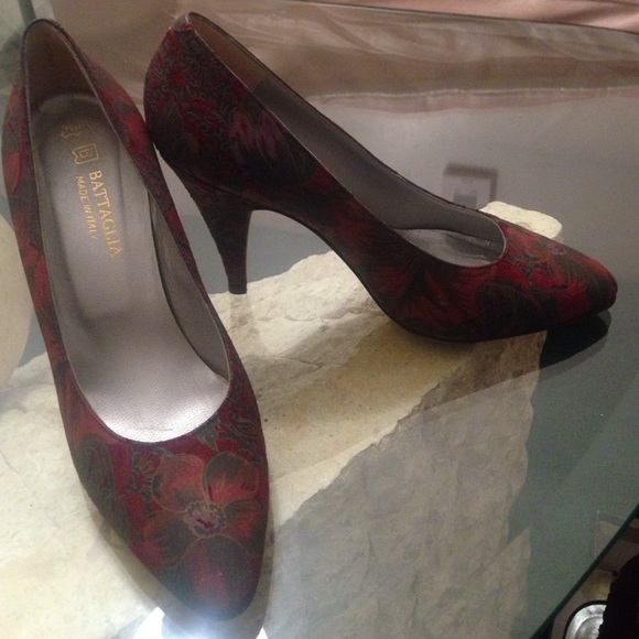 Floral printed leather &suede pumps - Picture 2 of 4