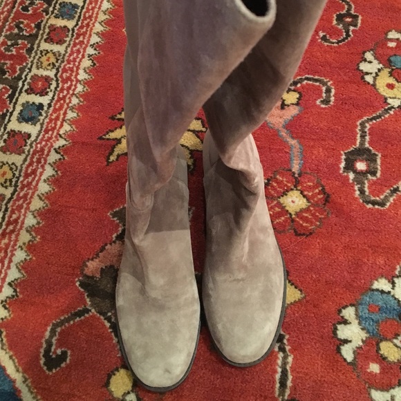 NWOB Stuart Weitzman 50/50 Gray Suede Boots