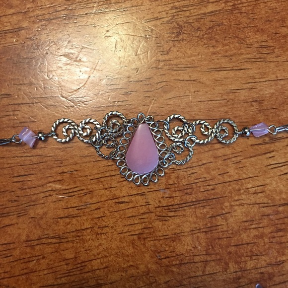 🥀GONE 12/5 Pink Stone Wire Wrap Bracelet