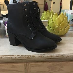 Bethany Mota Combat Boots, by: Aeropostale