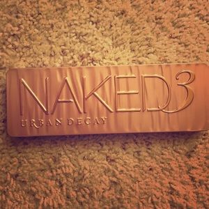 Naked 3 pallet