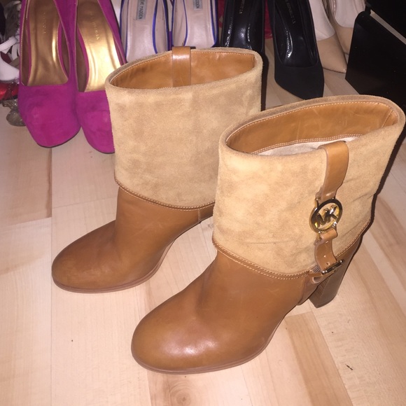 Beautiful preloved Mk boots