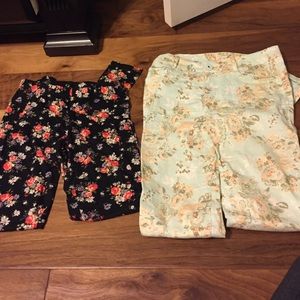 Bundle of flower legging/pants. Both Size S