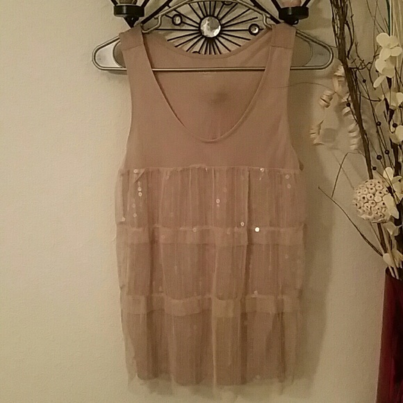 Adorable lace sequin top