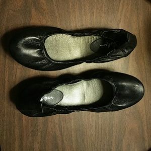 Cole Haan ballet flats nike air black