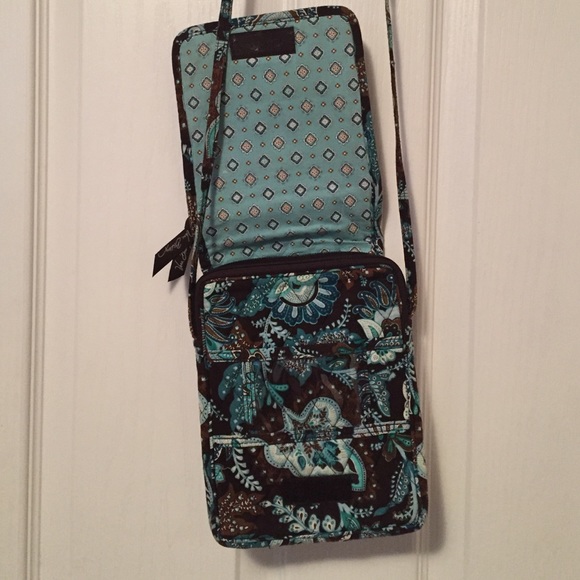 Vera Bradley Cross Body Bag - Picture 3 of 4