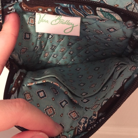 Vera Bradley Cross Body Bag - Picture 4 of 4