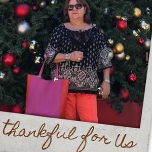 Meet your Posher, Miriam