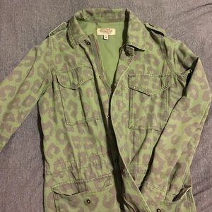 Military style canvas jacket with leopard pattern