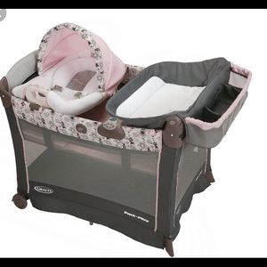 Graco Minnie Mouse garden pack and play