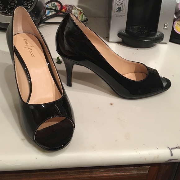 Cole Haan patent leather peep toe heels size 7