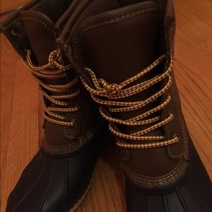 Duck boots