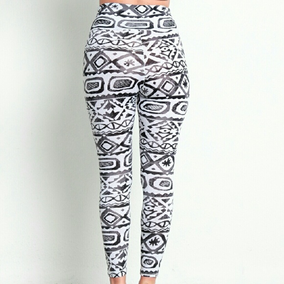 ♥Comfy, Cute Tribal Design Leggins - Picture 3 of 3