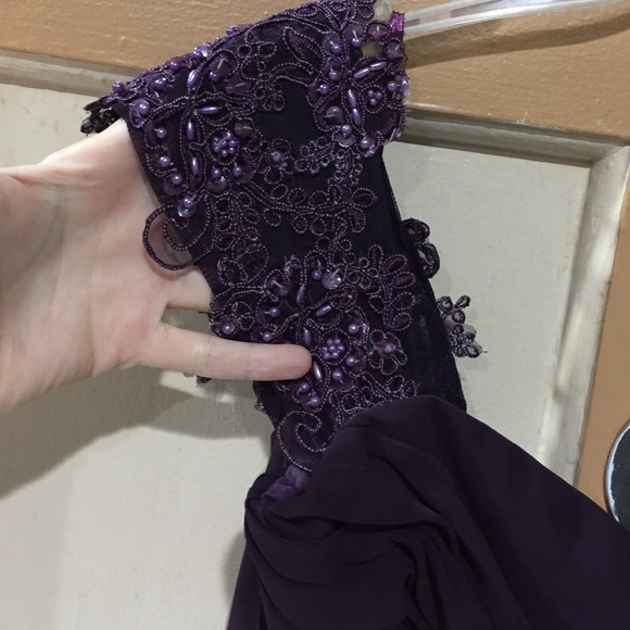 Formal Dress - Picture 2 of 4