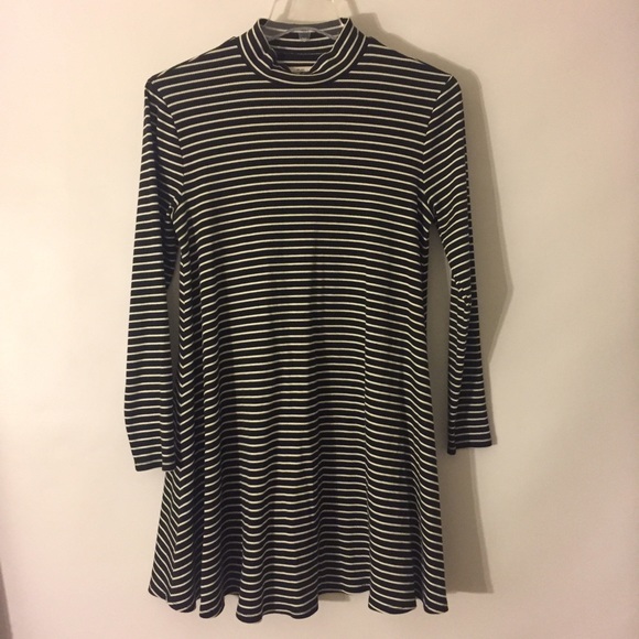 Flash Sale⚡️Great: Abercrombie & Fitch flare dress