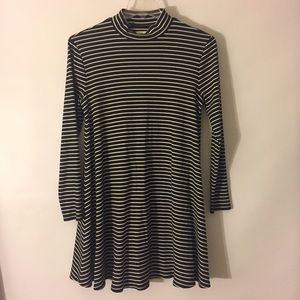 Flash Sale⚡️Great: Abercrombie & Fitch flare dress