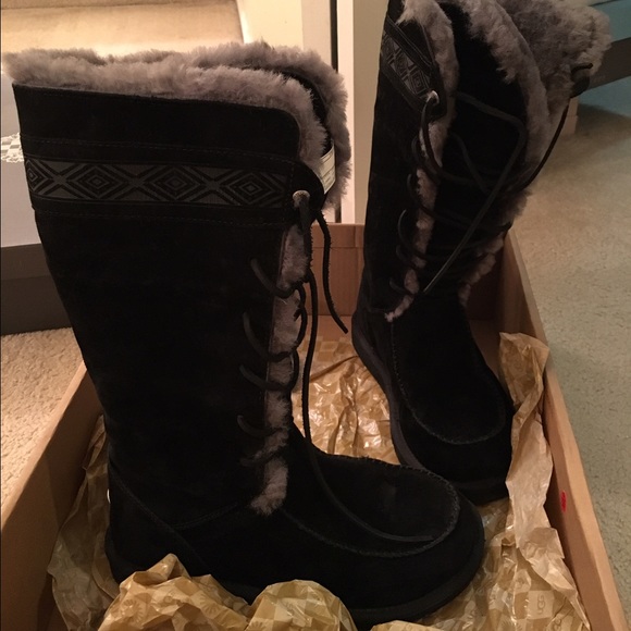 Ugg boots (black with gray fur)