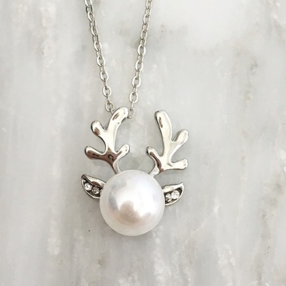 Silver Reindeer necklace!
