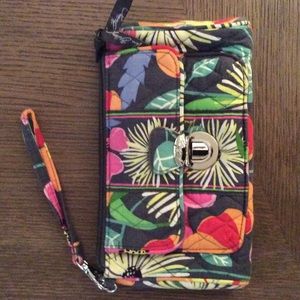 Vera Bradley Large Wristlet (Authentic)