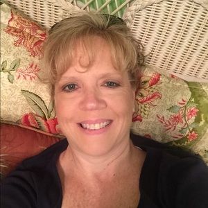 Meet your Posher, Leigh