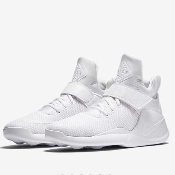 NWT and box Nike Kwazi hightop sneakers