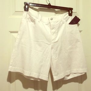 NYDJ white shorts NWT