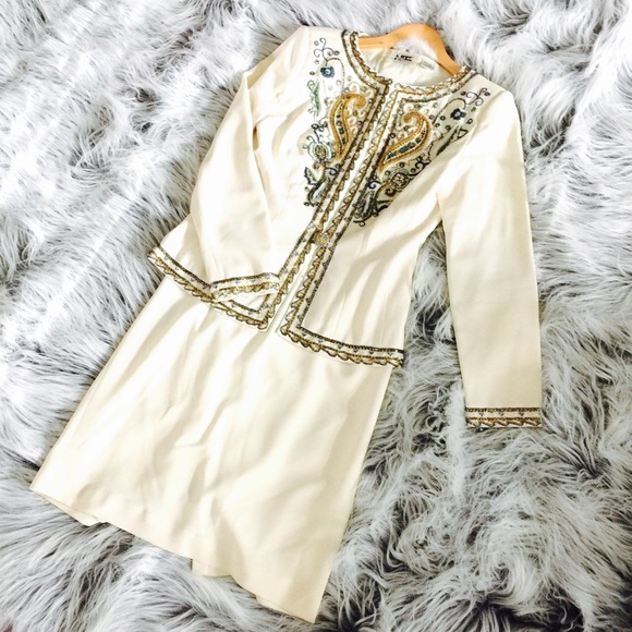 **BEAUTIFUL BEADED GOLD AND CREAM DRESS SUIT** - Picture 1 of 3