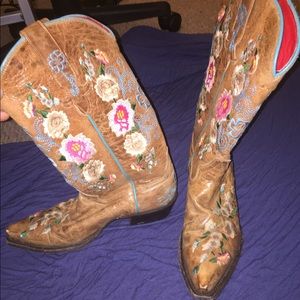 Macie Bean cowboy boots.