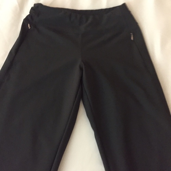 Lucy yoga pants - Picture 2 of 3