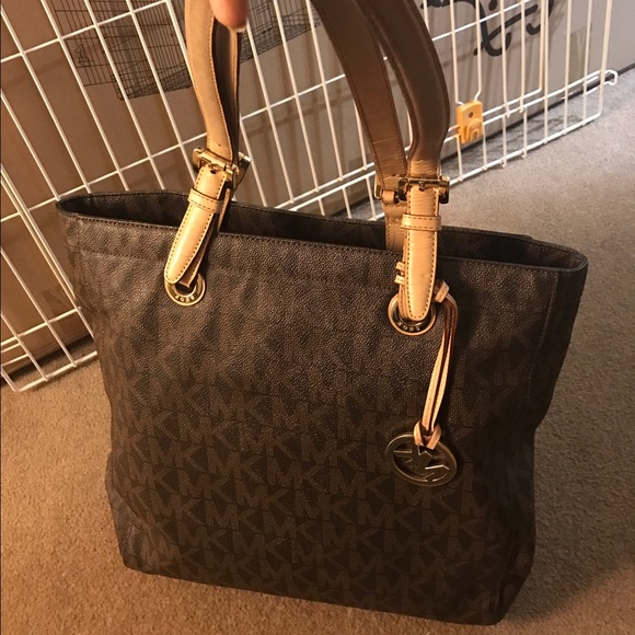 MK Tote!