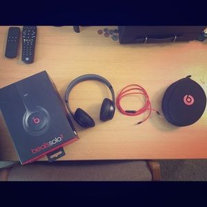 Beats Headphones Solo 2