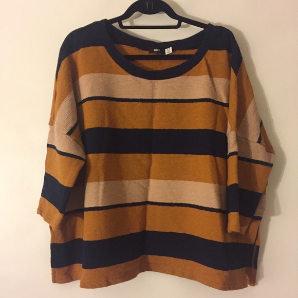 Flash sale ⚡️New Urban Outfitters striped crop top