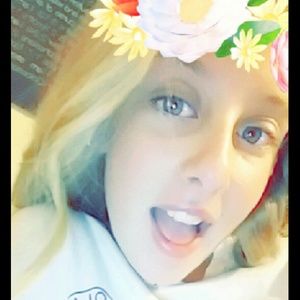 Meet your Posher, Val