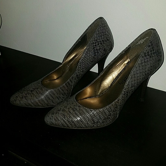 Shoes - Picture 1 of 1