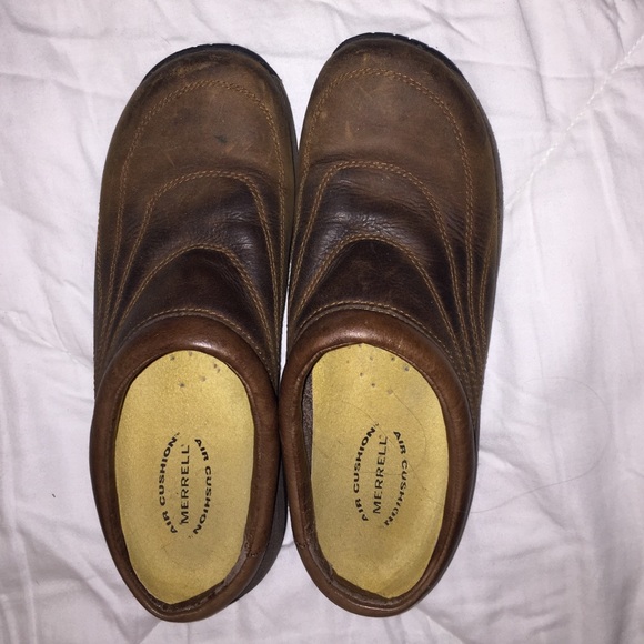 Slip-On Merrell's - Picture 1 of 1