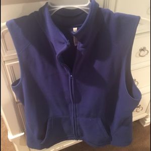 Old Navy fleece vest