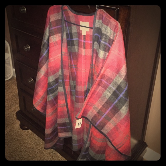 Poncho in Navy, gray, red, black and blue. So soft