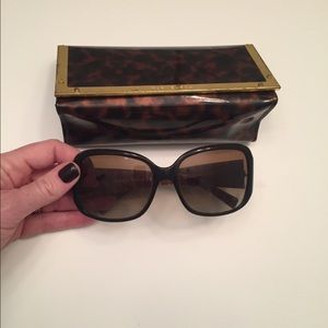 Tory Burch Sunglasses!