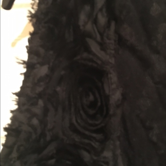 Pretty Black Vest with rosettes and ruffles NWOT - Picture 3 of 3