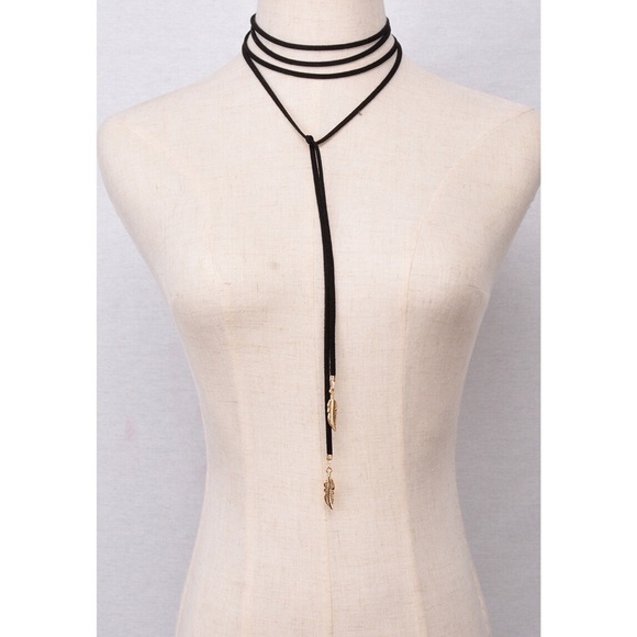LAST ONE!Faux Suede Long Black Cord Feather Choker - Picture 2 of 4