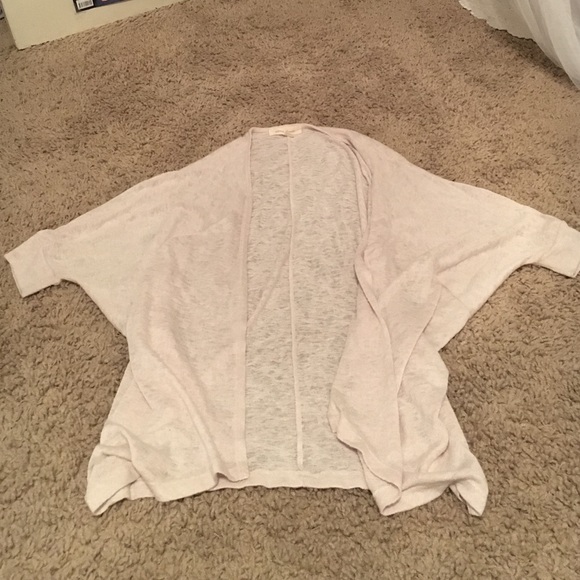 Quarter length sleeve cardigan
