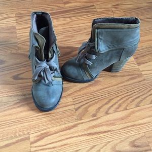 Size 5 Charlotte Russe booties