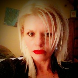 Meet your Posher, Stacy