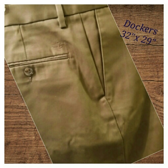 EUC Men's Dockers 32x29